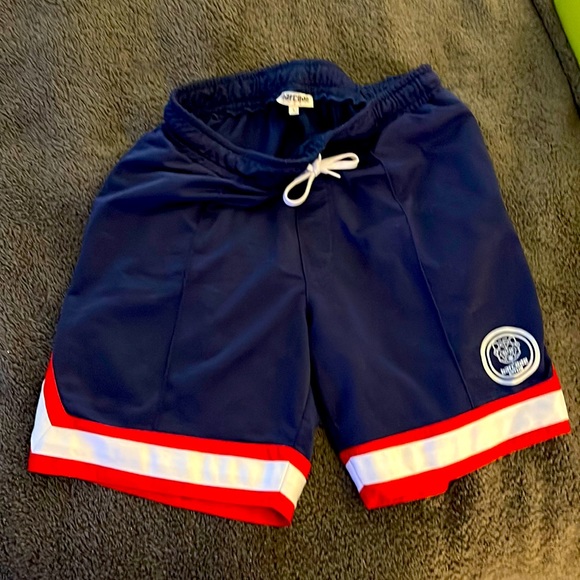 Barcode Berlin gym shorts. - Picture 1 of 2